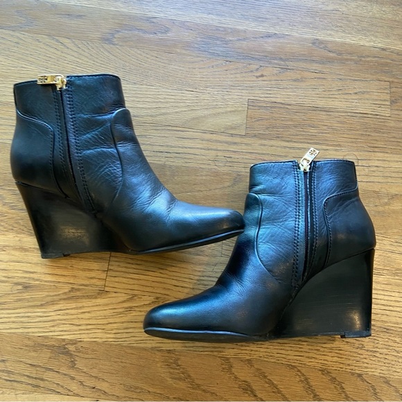 Tori Burch Black Milan leather booties size 8.5 - Picture 3 of 16